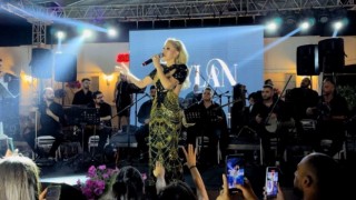 Ünlü sanatçı Ceylan Hiltonda aşiret düğününe katıldı