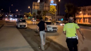Uygulamayı görünce geri vitese takıp kaçtı, yakalanınca “Araba istop etti” dedi