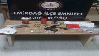 Uyuşturucu operasyonunda yakalanan 18 kişiden ikisi tutuklandı
