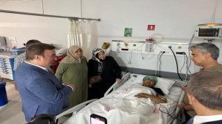 Vali Aydoğdudan hastanede tedavi gören şehit annesine ziyaret