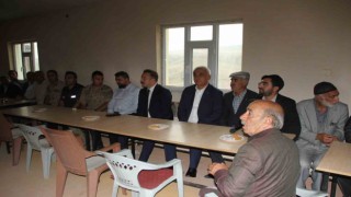 Vali Çakırdan sel felaketinin yaşandığı köye taziye ziyareti