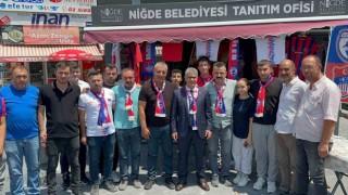 Vali Çelik taraftarların çağrısına kayıtsız kalmadı