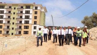 Vali Pehlivan TOKİ inşaat alanında incelemelerde bulundu