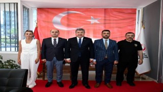 Vali Yılmaz'dan, Gaziler ve Şehit Aileleri Vakfı'nı Ziyaret