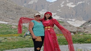 Yabancı ve yerli turistler Hakkari coğrafyasına hayran kaldı