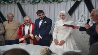 Yahyalı Belediye Başkanı Esat Öztürkün mutlu günü
