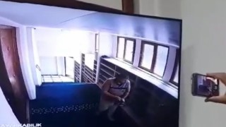 Yalovada camiden ayakkabı hırsızlığı kamerada