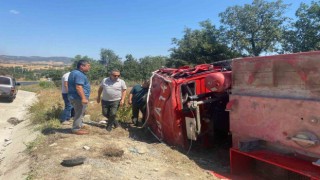 Yangına giden arazözün devrilmesi sonucu 3 personel yaralandı