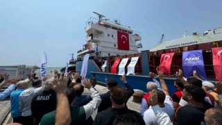 Yardım malzemeleri taşıyan İyilik Gemisi Sudana uğurlandı