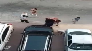 Yaşlı adam, tartıştığı çocuğu dövdü