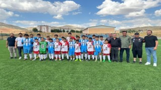 Yeşil sahada Akkışla-Palas dostluğu