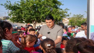 Yılmazdan çocuklara için dondurma karavanı