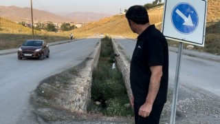 Yüksekovada korkuluksuz kanal tehlike saçıyor