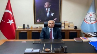21 yıllık müdür görevi devretti