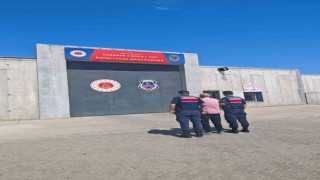 22 yıl 1 ay kesinleşmiş hapis cezası vardı, jandarmadan kaçamadı