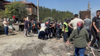 3 ev, 2 ahır ve 1 samanlık alevlere teslim oldu: 16 yaşındaki genç hayatını kaybetti