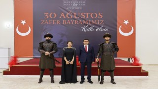 30 Ağustos resepsiyonunda Kayı Alpleri