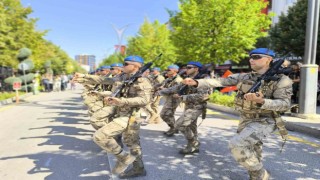 30 Ağustos Zafer Bayramı kutlamalarında Jandarma gösterisi beğeni topladı