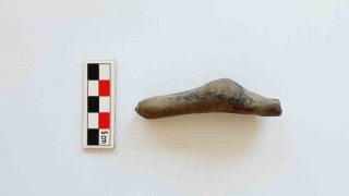 7 bin yıl öncesine ulaşılan Pulur Höyükteki kazılarda pişmiş topraktan kadın figürini açığa çıkarıldı