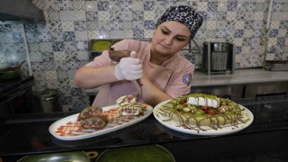 Adana’nın Sıcaklarında Tatlıcılar Menülerine Serinleten Tatlılar Ekledi