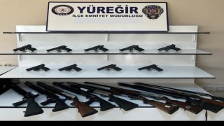 Adanada 2 bin 530 gram uyuşturucu ele geçirilirken aranan 90 şüpheli yakalandı