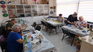 Adanada kadınlar, 650 yıllık Tokat tahta baskı sanatını eserleriyle yaşatıyor