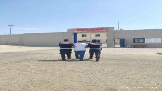 Afyonkarahisarda aranan kaçak şahıs yakalandı
