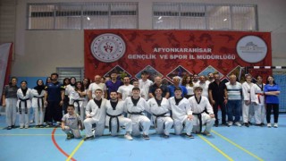 Afyonkarahisarda taekwondo il seçmeleri yapıldı