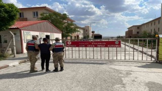 Ağrıda iki aranan şahıs yakalandı