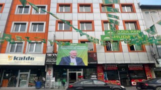 Ağrıda sehit İsmail Heniyyenin dev posteri asıldı