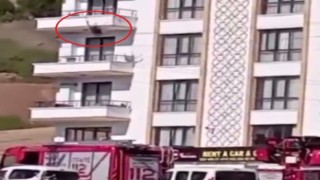 Ailevi problemleri olduğu öğrenilen ve veda mesajı bırakarak 4. kattan atlayan doktor hayatını kaybetti