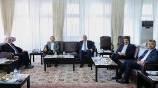 Ak Parti milletvekillerinden Rektör Hacımüftüoğluna hayırlı olsun ziyareti