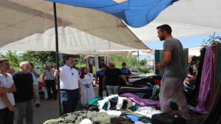 Akyazı kumaş ve antika pazarına yoğun ilgi