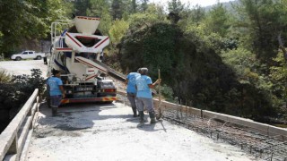 Alanyada 64 yıllık köprüyü yeniliyor