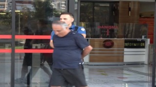 Alanyada uygunsuz fotoğraf ve görüntü çeken satranç eğitmeni tutuklandı