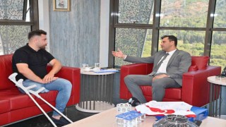 Ampute Milli Takım Kaptanı Özcandan Başkan Zeyreke ziyaret