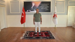 Antalyada belediye başkanının makam koltuğu ve masası haczedildi