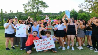 Antalyada gençler Dünya Arkadaşlık Gününde buluştu