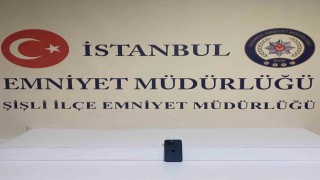 Antalyadan İstanbula tatile gelen aileye hırsızlık şoku: Araçtan telefonu çalıp kayıplara karıştı