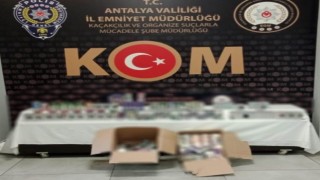 Antalyanın 4 ilçesinde kaçakçılık operasyonu: Çok sayıda ürün ele geçirildi