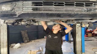 Arabalara duyduğu ilgi onu motor ustası yaptı, Burdur sanayisinin tek kadın ustası oldu