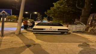 Aracını kaldırıma park eden sürücüye yayalar tepki gösterdi