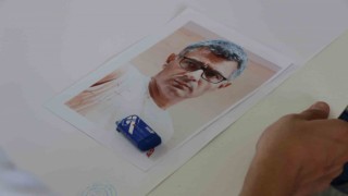 Atış pozuyla gündem olan Yusuf Dikeç sınav sorusu oldu