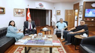 ATO Başkanı Baran, Paris 2024 Olimpiyat Oyunlarında atıcılık dalında gümüş madalya kazanan milli sporcu Dikeç ile bir araya geldi.