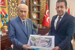 Bahçe Belediye Başkanı, MHP Lideri Bahçeli'den Projeleri İçin Destek İstedi