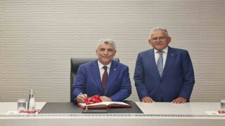 Bakan Bolat Başkan Büyükkılıçı ziyaret etti