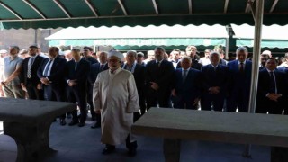 Bakan Bolat, Haniye için kılınan gıyabi cenaze namazına katıldı
