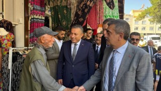 Bakan Tekin, Kiliste esnafı ziyaret etti