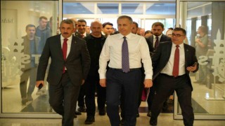 Bakan Yerlikaya, Haniye için kılınan gıyabi cenaze namazına katıldı