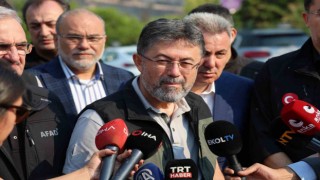 Bakan Yumaklı: İzmirde yangın şehirden uzaklaştı, tehlike kalmadı